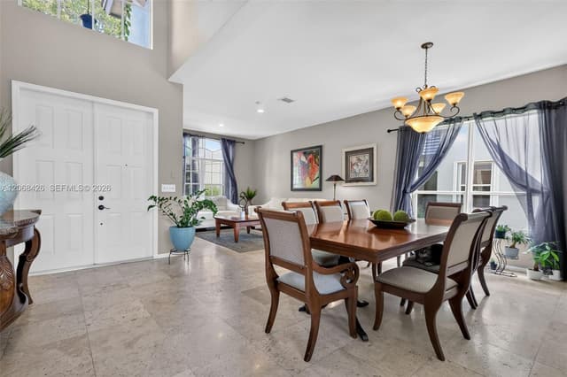 600 SW 167th Way, Pembroke Pines FL 33027 - Pembroke Pines, FL - Photo 4
