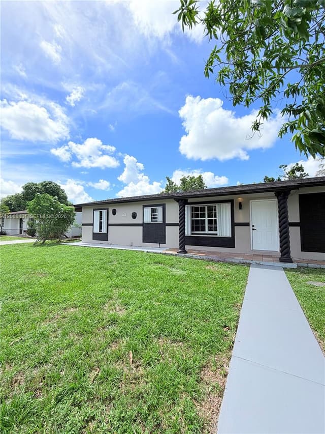 4492 NW 180th St, Miami Gardens FL 33055 - Miami Gardens, FL - Photo 5