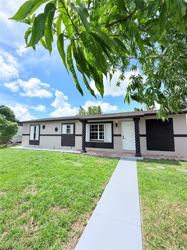 4492 NW 180th St, Miami Gardens FL 33055 - Miami Gardens, FL - Photo 4