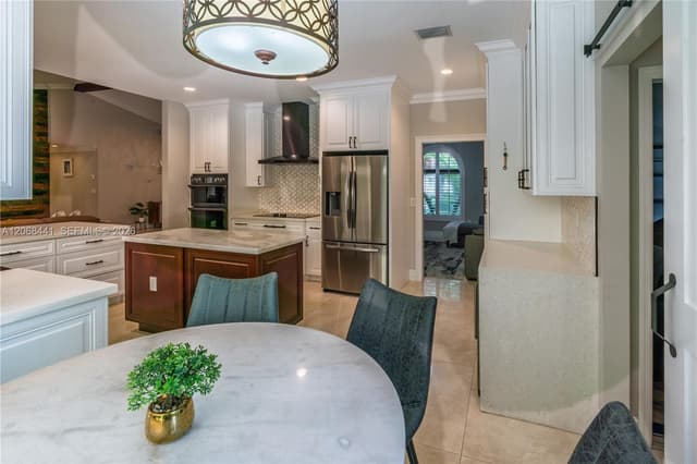 15600 NW 82nd Ct, Miami Lakes FL 33016 - Miami Lakes, FL - Photo 7