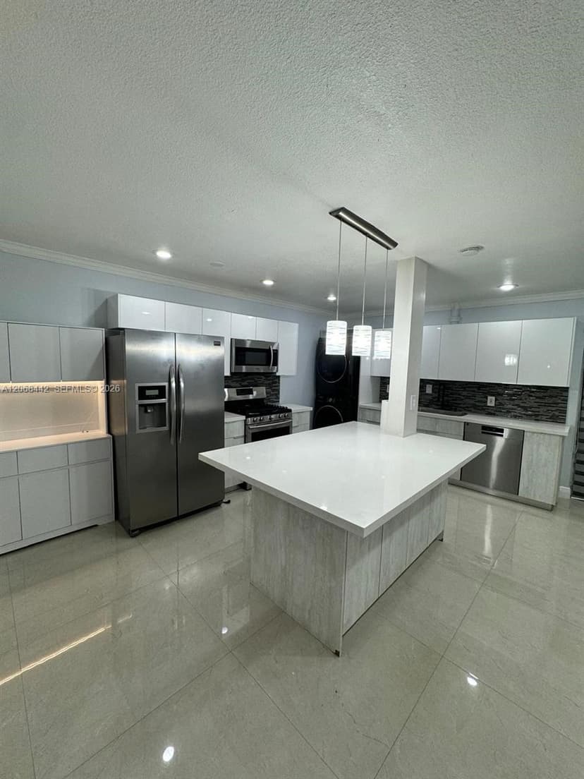 6812 Brookline Dr # 6812, Hialeah FL 33015