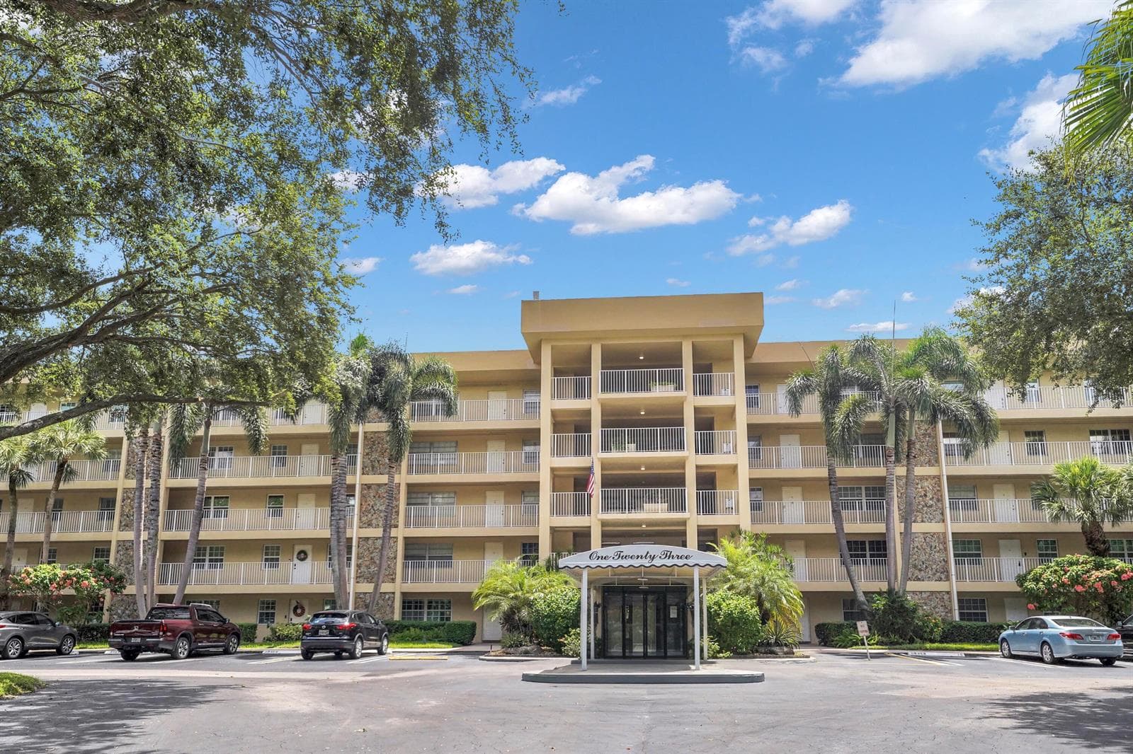 804 CYPRESS GROVE Lane # 210, Pompano Beach FL 33069 - Pompano Beach, FL - Photo 1