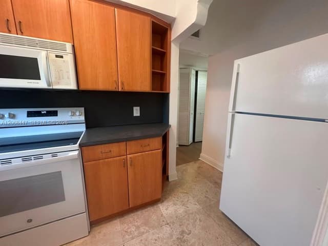 1341 Meridian Ave # 202, Miami Beach FL 33139 - Miami Beach, FL - Photo 7