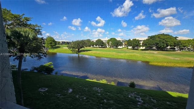 9230 Lagoon Pl # 310, Davie FL 33324 - Davie, FL - Photo 3