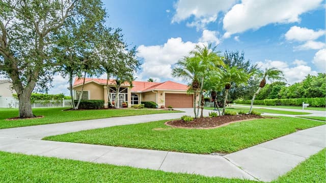 10850 Paso Fino Drive, Wellington FL 33449 - Wellington, FL - Photo 2
