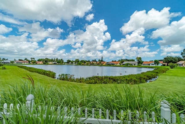 10850 Paso Fino Drive, Wellington FL 33449 - Wellington, FL - Photo 5
