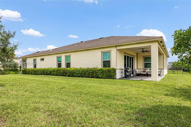 1085 Haywagon Trl, Loxahatchee FL 33470 - Loxahatchee, FL - Photo 6
