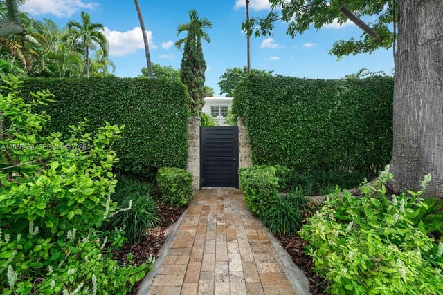 109 1st Dilido Ter, Miami Beach FL 33139 - Miami Beach, FL - Photo 2