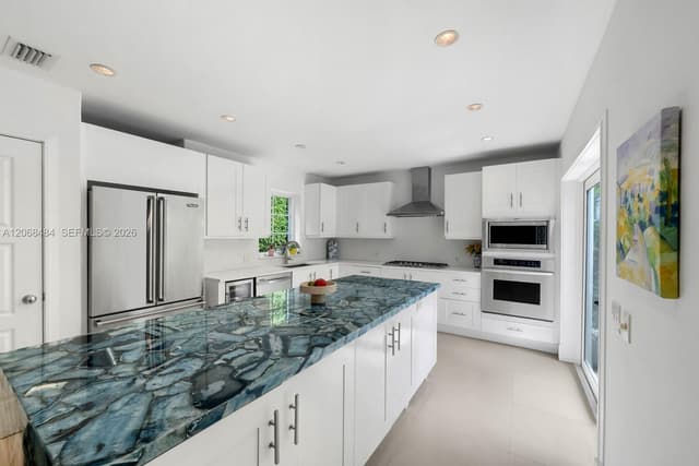 109 1st Dilido Ter, Miami Beach FL 33139 - Miami Beach, FL - Photo 7