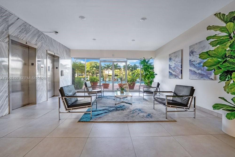 401 Golden Isles Dr # 1116, Hallandale Beach FL 33009 - Hallandale Beach, FL - Photo 1