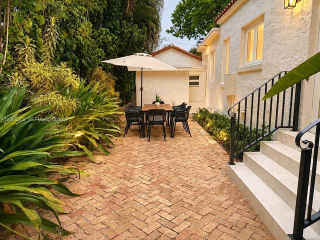 829 Genoa St, Coral Gables FL 33134 - Coral Gables, FL - Photo 4