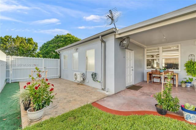 4275 SW 87th Ave, Miami FL 33165 - Miami, FL - Photo 5