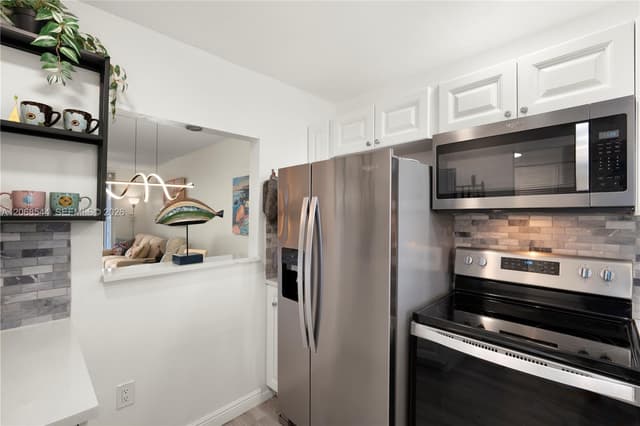6750 Royal Palm Blvd # 107E, Margate FL 33063 - Margate, FL - Photo 2