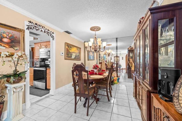 2160 NW 91st Ter, Pembroke Pines FL 33024 - Pembroke Pines, FL - Photo 6