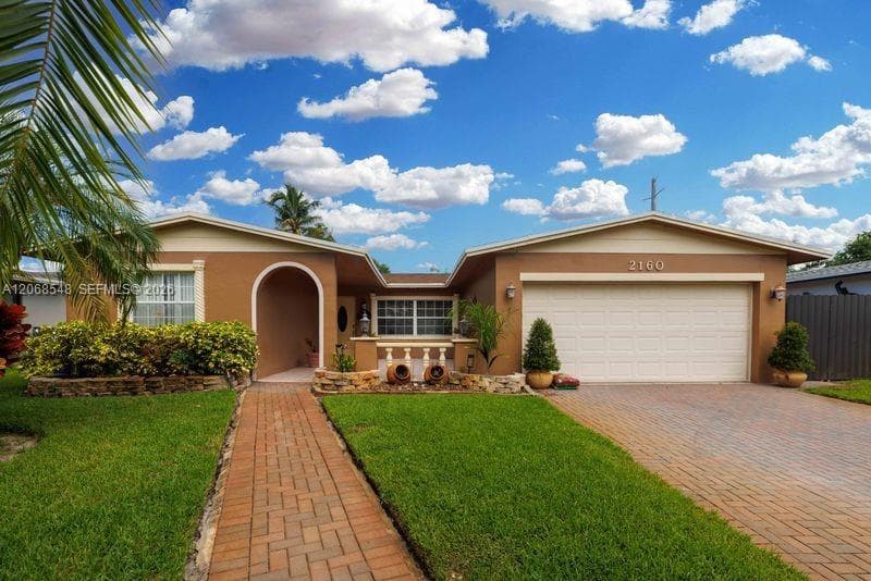 2160 NW 91st Ter, Pembroke Pines FL 33024 - Pembroke Pines, FL - Photo 1