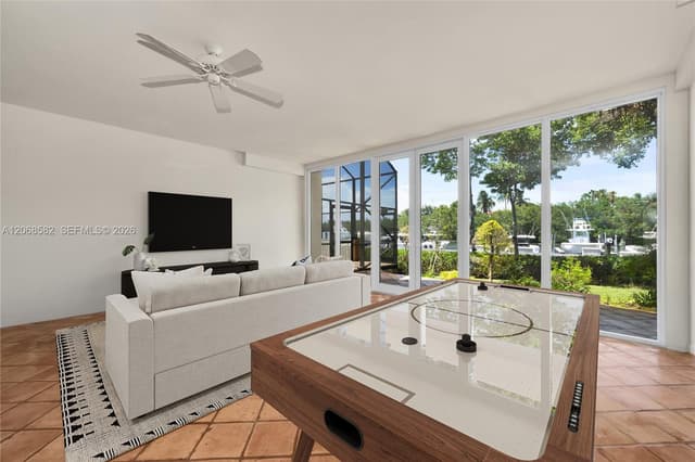 5996 Paradise Point Dr, Palmetto Bay FL 33157 - Palmetto Bay, FL - Photo 7
