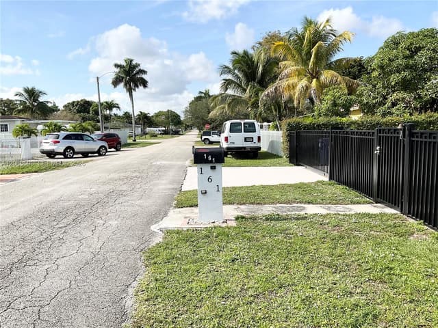 161 NW 145th St, Miami FL 33168 - Miami, FL - Photo 2