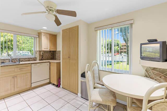 9861 Sunrise Lakes Boulevard # 101, Sunrise FL 33322 - Sunrise, FL - Photo 5