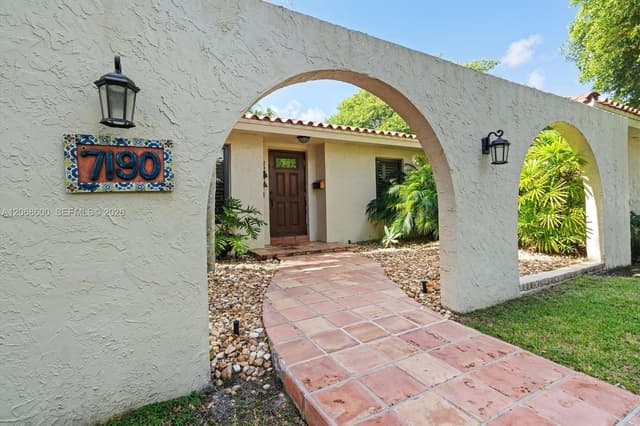7190 SW 100th St, Pinecrest FL 33156 - Pinecrest, FL - Photo 3