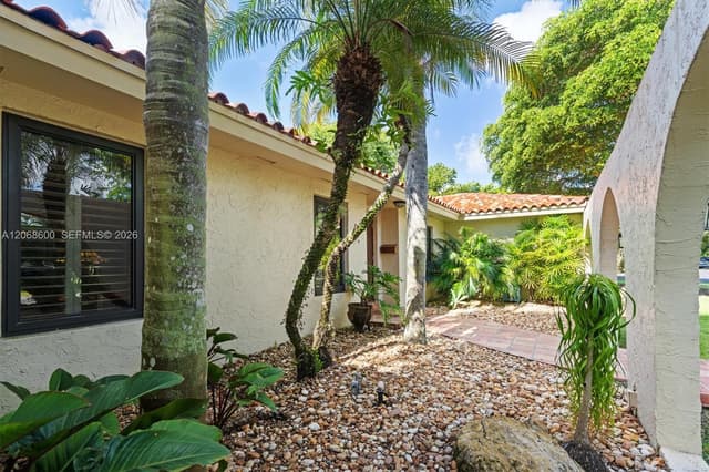 7190 SW 100th St, Pinecrest FL 33156 - Pinecrest, FL - Photo 4
