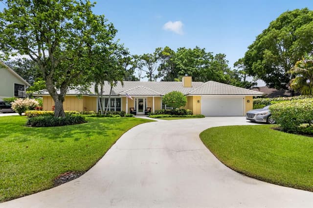 26 Cambria Road W, Palm Beach Gardens FL 33418 - Palm Beach Gardens, FL - Photo 3