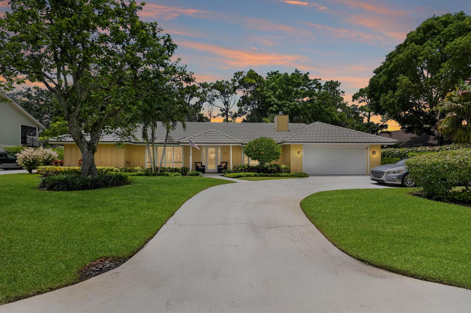 26 Cambria Road W, Palm Beach Gardens FL 33418