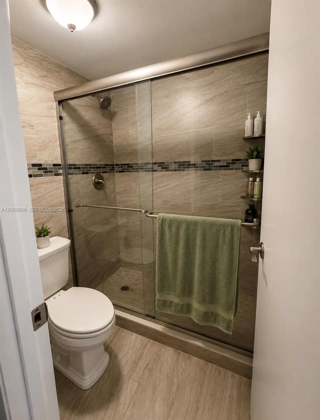 105 Lake Emerald Dr # 503, Oakland Park FL 33309 - Oakland Park, FL - Photo 6
