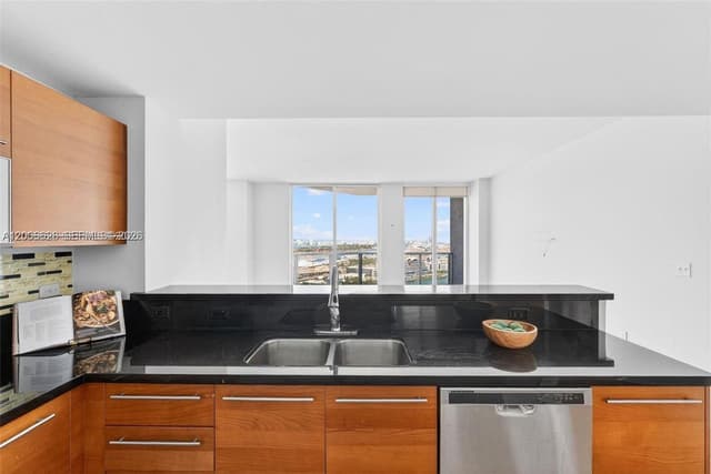 244 Biscayne Blvd # 3702, Miami FL 33132 - Miami, FL - Photo 5