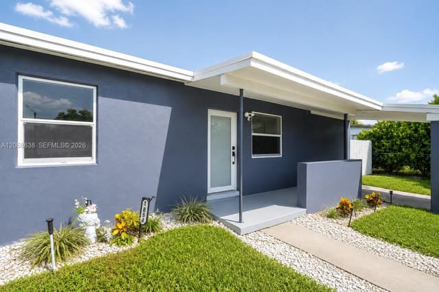 1854 Lauderdale Manor Dr, Fort Lauderdale FL 33311 - Fort Lauderdale, FL - Photo 2