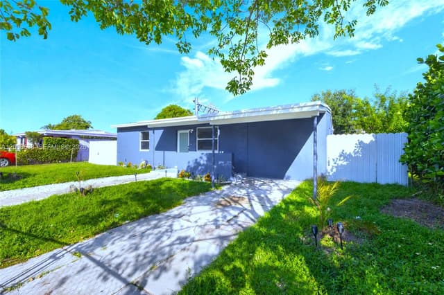 1854 Lauderdale Manor Dr, Fort Lauderdale FL 33311 - Fort Lauderdale, FL - Photo 3