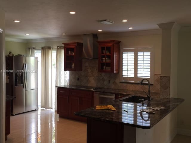 9888 NW 2nd St, Plantation FL 33324 - Plantation, FL - Photo 7
