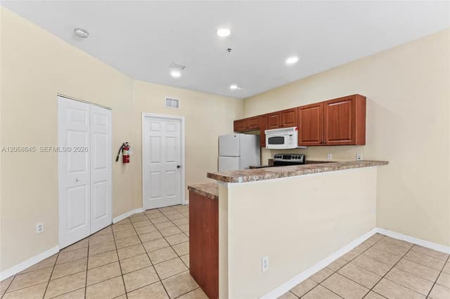 2004 Freeport Ln # 4106, Riviera Beach FL 33404 - Riviera Beach, FL - Photo 6