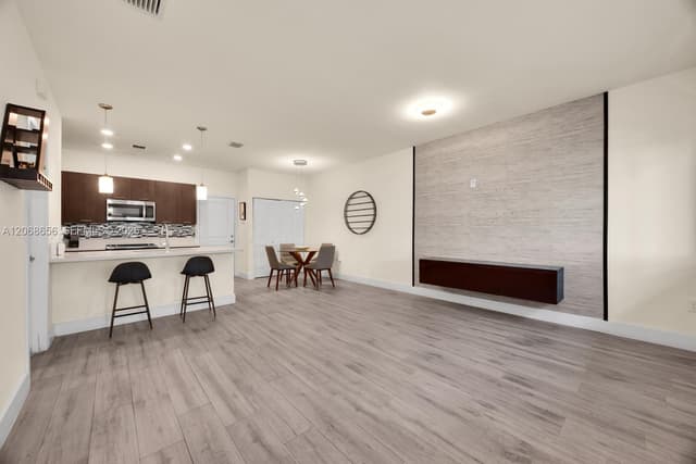 4691 NW 83rd Pkwy, Doral FL 33166 - Doral, FL - Photo 7