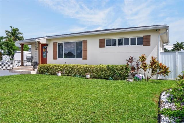 121 E 36th St, Hialeah FL 33013 - Hialeah, FL - Photo 6