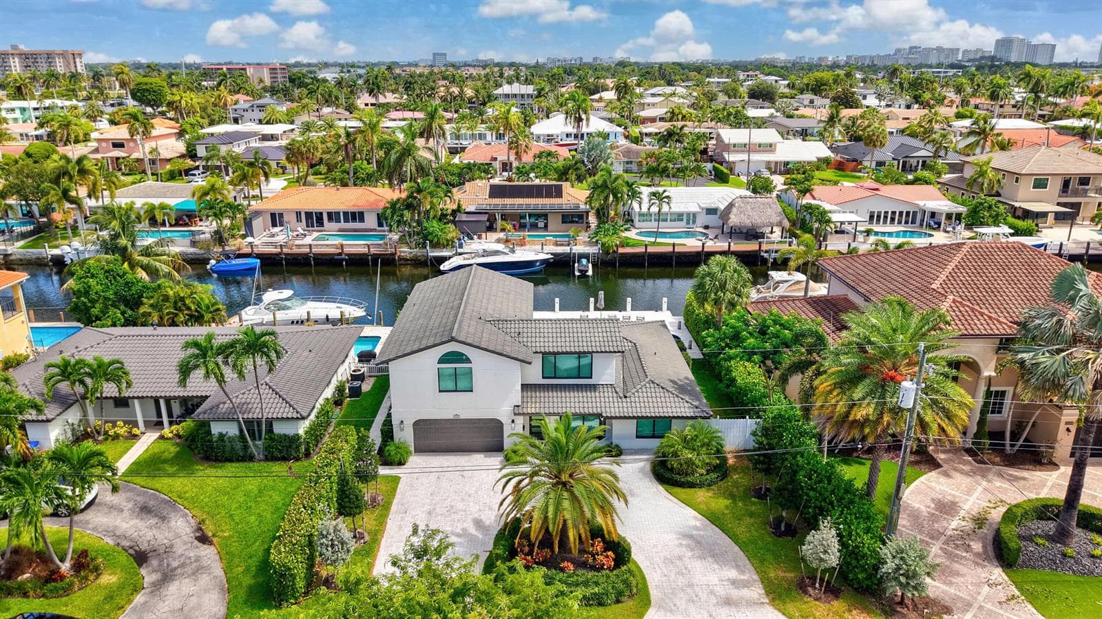 2447 SE 10th Street, Pompano Beach FL 33062 - Pompano Beach, FL - Photo 1