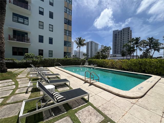 2421 Lake Pancoast Dr # 4D, Miami Beach FL 33140 - Miami Beach, FL - Photo 5