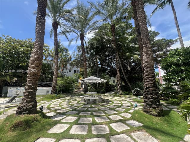 2421 Lake Pancoast Dr # 4D, Miami Beach FL 33140 - Miami Beach, FL - Photo 4