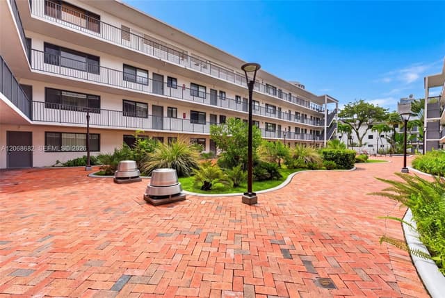 2924 Day Ave # N314, Miami FL 33133 - Miami, FL - Photo 3