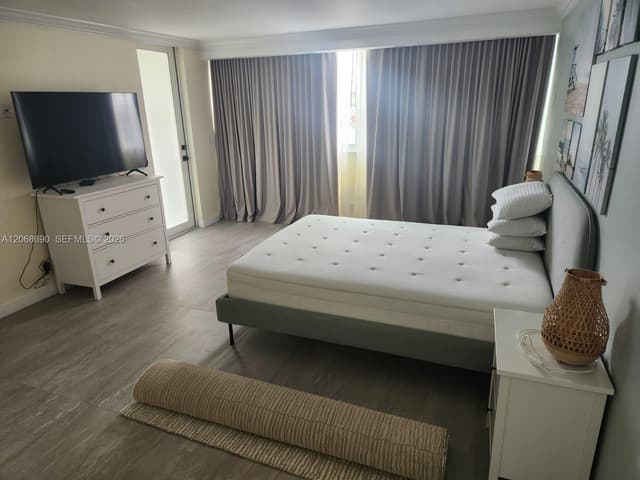 100 Golden Isles Dr # 409, Hallandale Beach FL 33009 - Hallandale Beach, FL - Photo 2