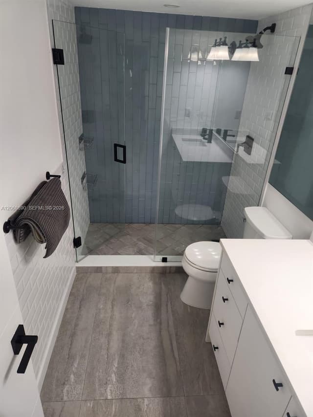 100 Golden Isles Dr # 409, Hallandale Beach FL 33009 - Hallandale Beach, FL - Photo 4