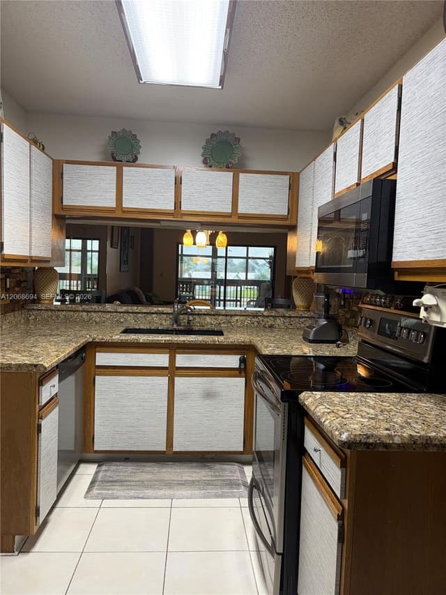 9830 W Mcnab Rd # 208, Tamarac FL 33321 - Tamarac, FL - Photo 3