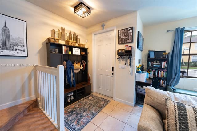 9051 SW 227th St # 11, Cutler Bay FL 33190 - Cutler Bay, FL - Photo 2