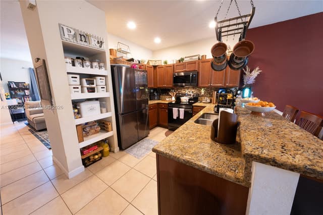 9051 SW 227th St # 11, Cutler Bay FL 33190 - Cutler Bay, FL - Photo 6