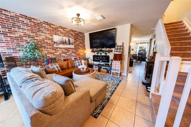 9051 SW 227th St # 11, Cutler Bay FL 33190 - Cutler Bay, FL - Photo 5
