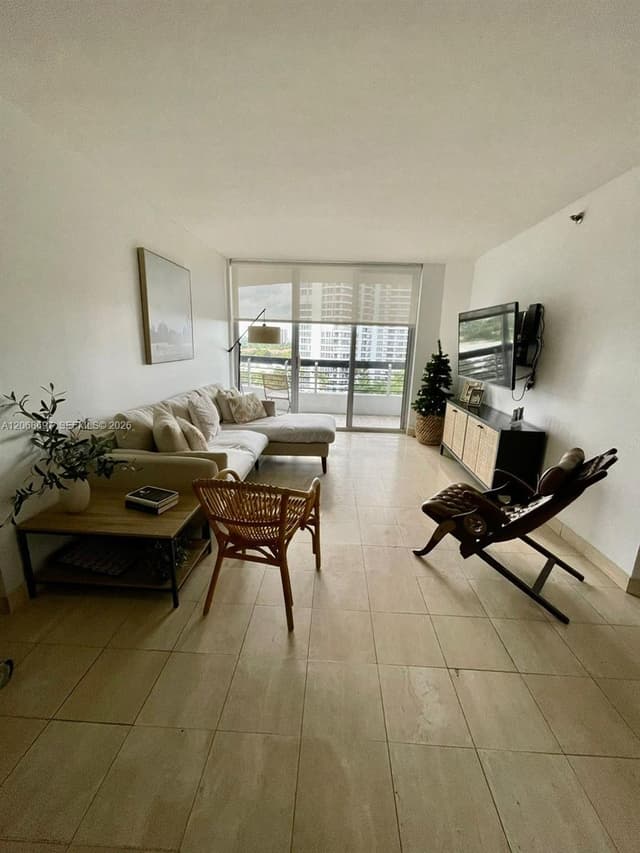 3600 Mystic Pointe dr # 1010, Aventura FL 33180 - Aventura, FL - Photo 3