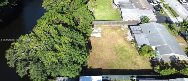 11935 SW 37th St, Miami FL 33175 - Miami, FL - Photo 3
