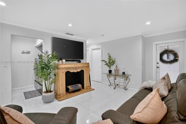 2050 SW 122nd Ave # 21, Miami FL 33175 - Miami, FL - Photo 5