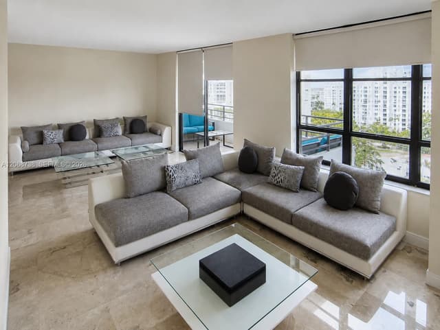 500 Three Islands Blvd # 918, Hallandale Beach FL 33009 - Hallandale Beach, FL - Photo 3