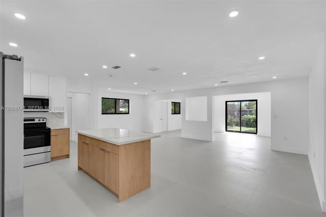 18425 NW 23rd Ave, Miami Gardens FL 33056 - Miami Gardens, FL - Photo 5