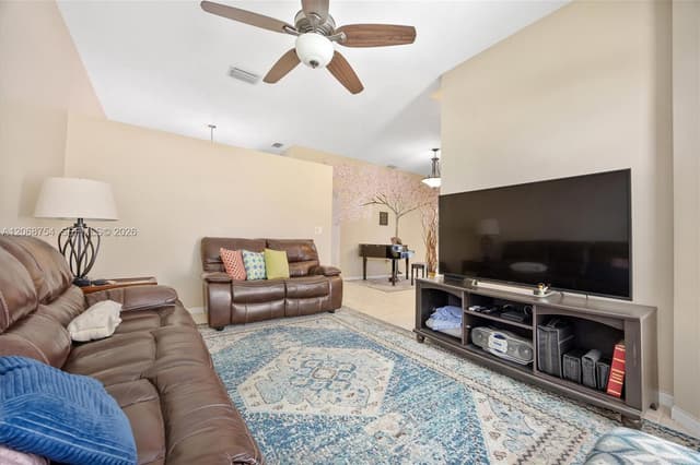 2835 SE 4th Pl, Homestead FL 33033 - Homestead, FL - Photo 6